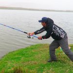 Cómo lanzar una caña de pescar